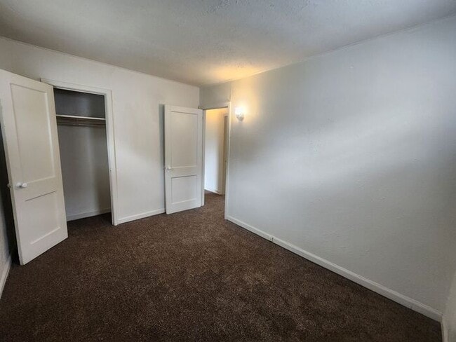 Building Photo - Qualified applicants receive 50% off your security deposit on this 2-bedroom apartment!