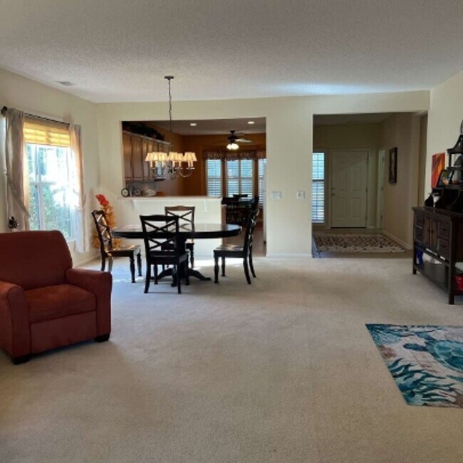 Building Photo - 133 Stratford Village Way