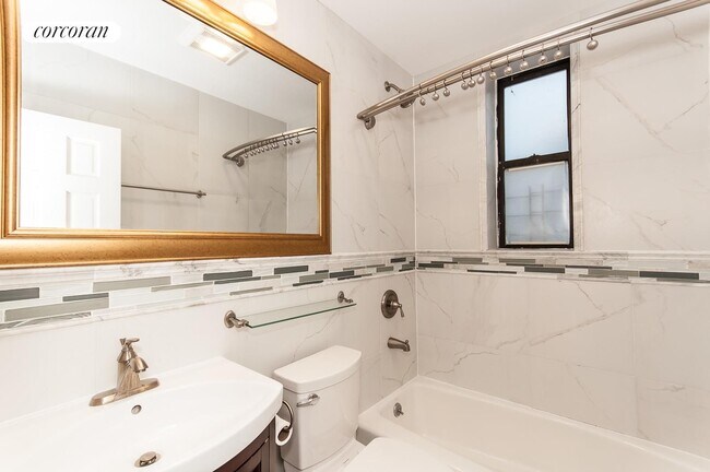 Building Photo - 67 W 107th St