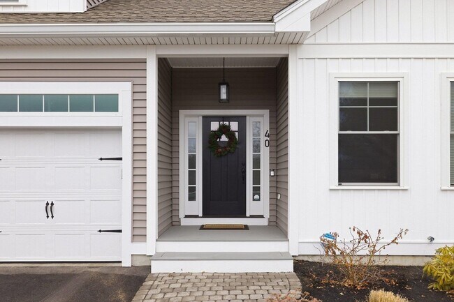 Building Photo - 40 Sage Ln