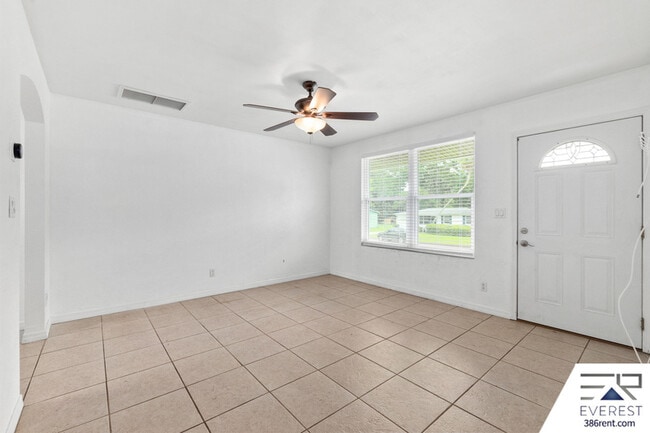 Building Photo - 618 S Lanvale Ave