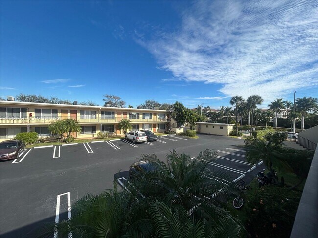 Building Photo - 2309 S Federal Hwy