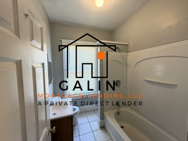 Building Photo - 20 W 54th St