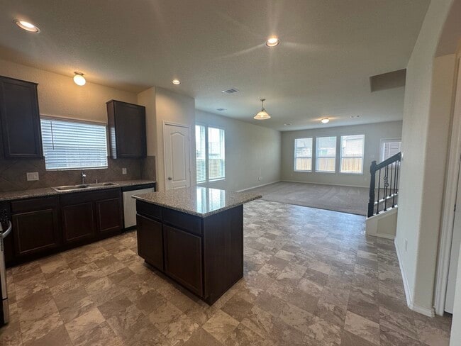 Building Photo - 3419 Golden Amber Ct
