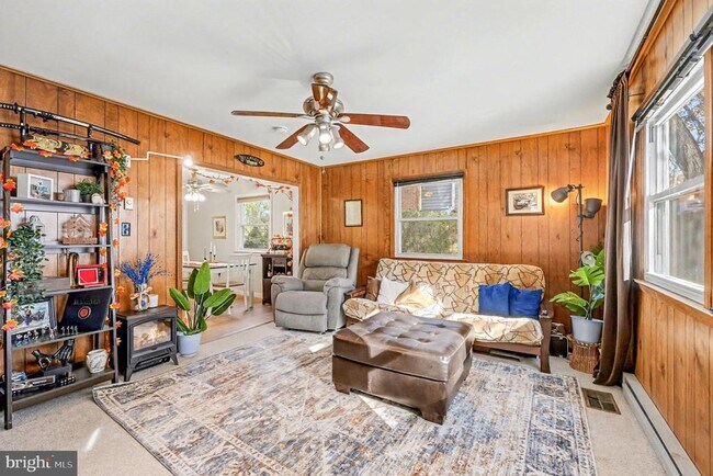 Building Photo - 4111 Hoffman Dr