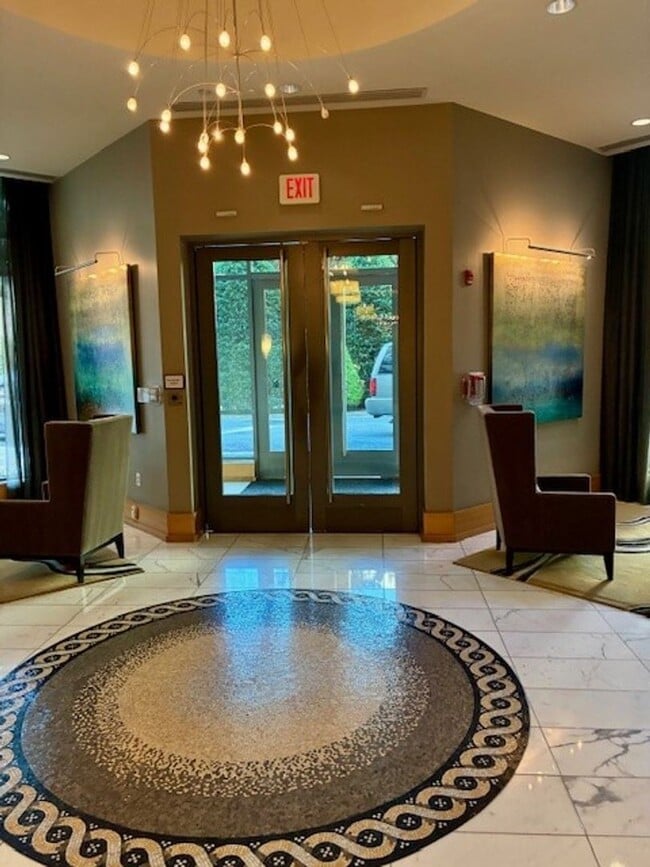 Building Photo - Luxury Condo in National Harbor