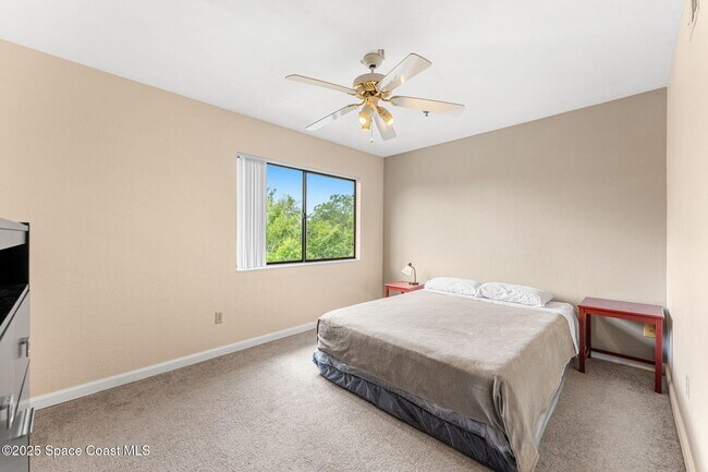 Building Photo - 7814 Shadowood Dr