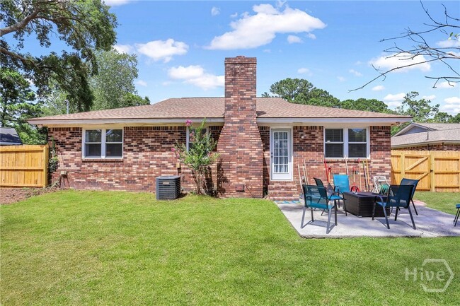 Building Photo - 10 Wyckfield Ct