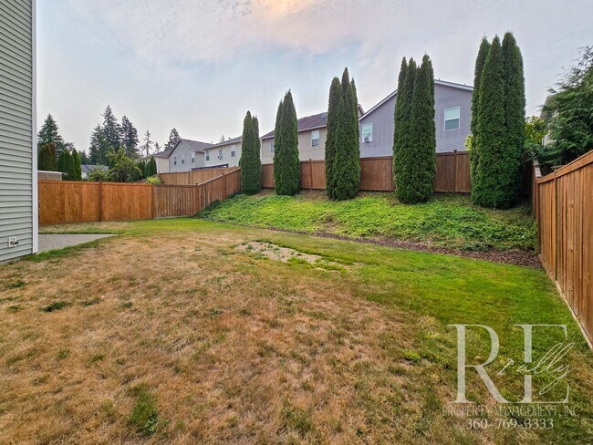 Building Photo - Spacious Port Orchard Home with Garage, Fu...