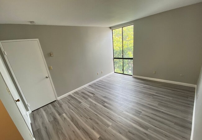 Building Photo - Hyde Park Villas Condo with Mountain Views