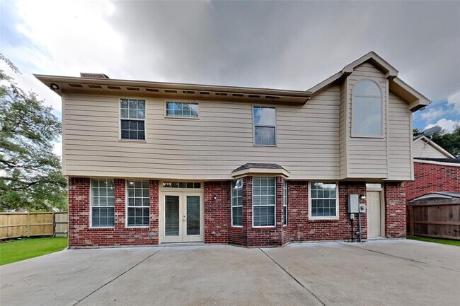 Building Photo - 6910 Springcrest Ct