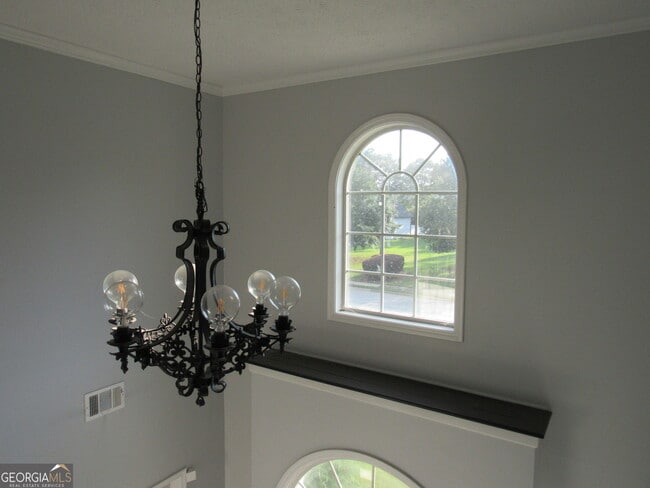 Building Photo - 305 Sunderland Cir