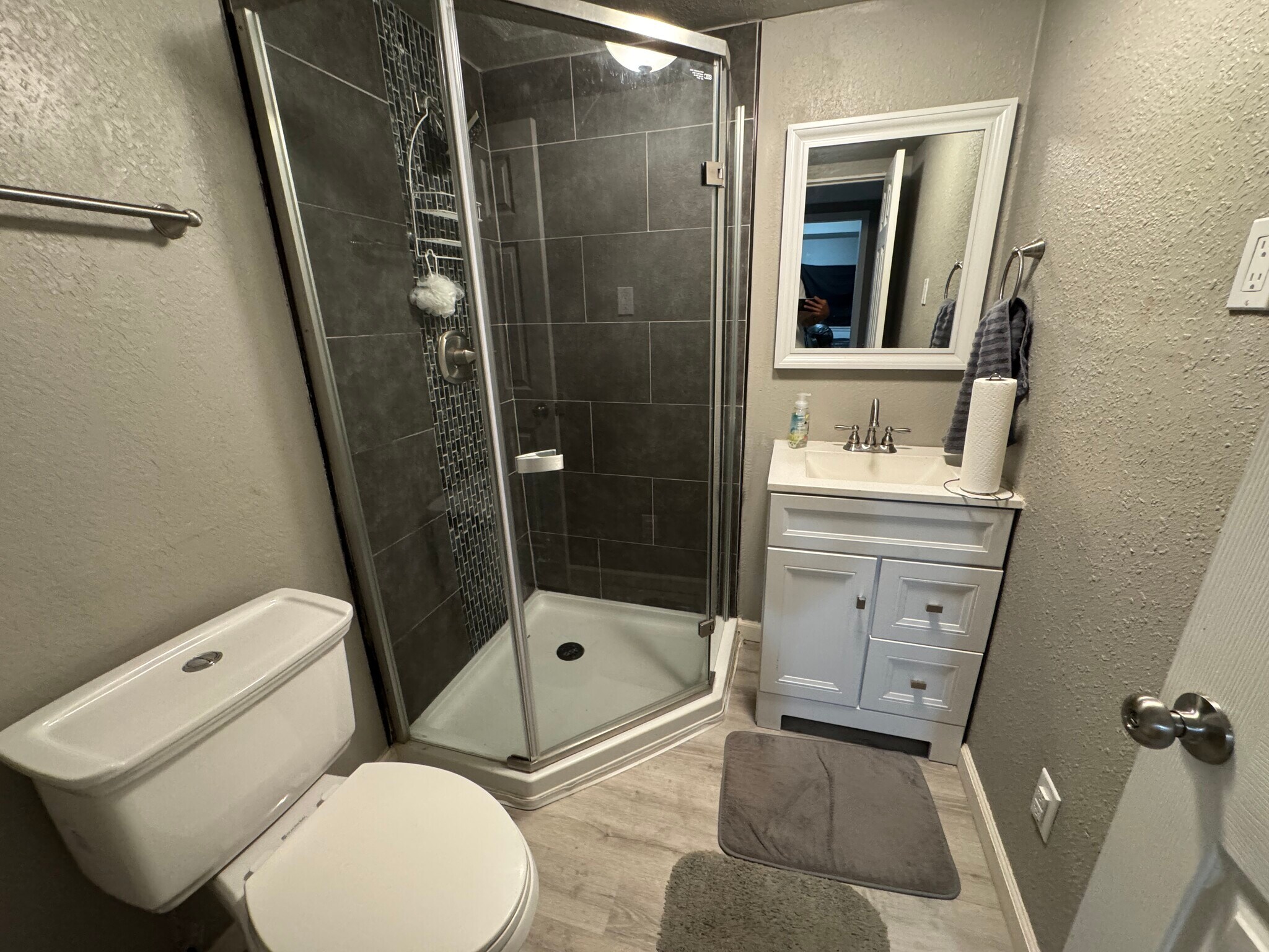 Building Photo - 3122 Moonbeam Cir S
