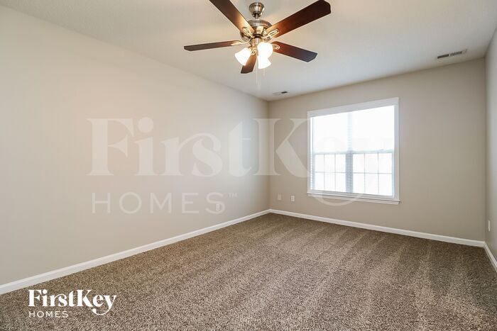 Building Photo - 129 Glengariff Ln