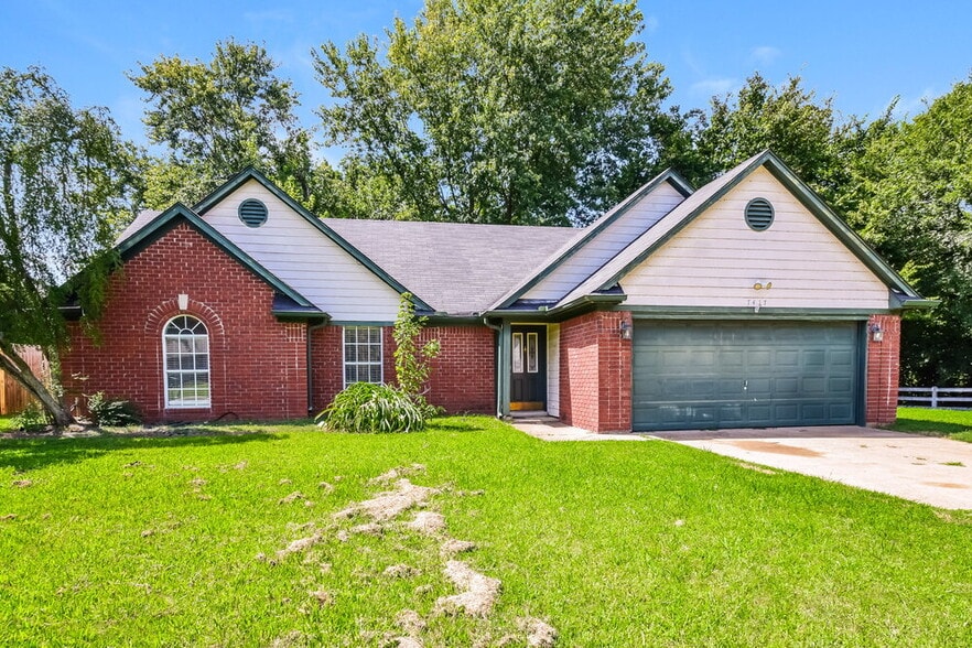 Building Photo - 7417 Hunters Hollow Ln