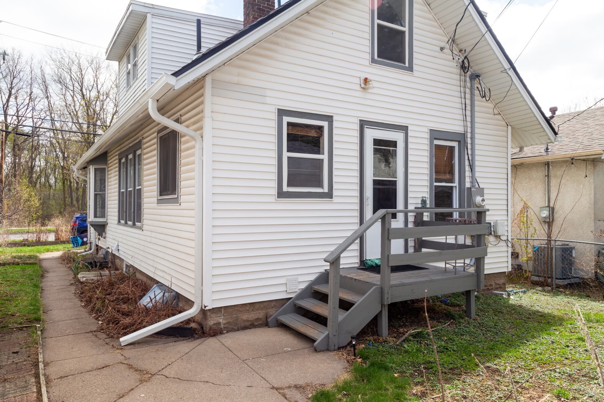 Building Photo - 1151 Hamline Ave N