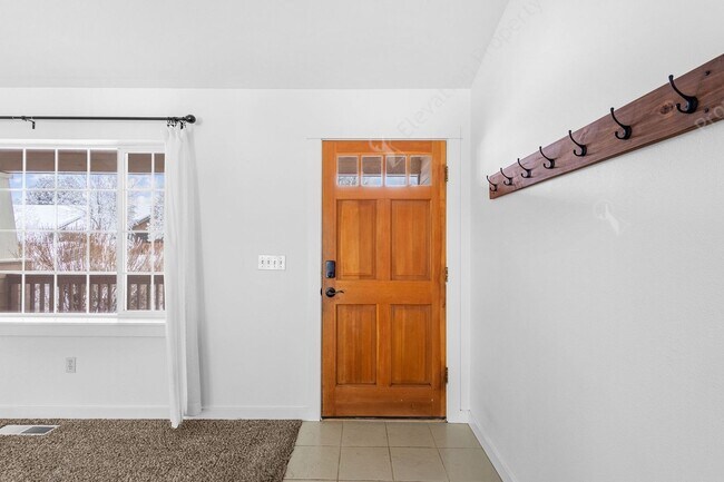 Building Photo - Northeast 3 BR - 2 BA Single-level Home w/ large Backyard