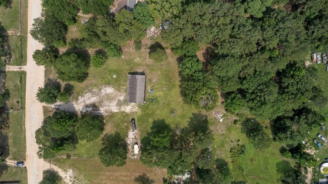 Building Photo - 541 Trails End Dr