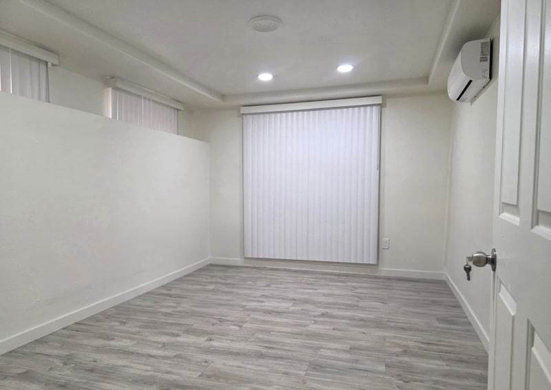 Building Photo - 3153 India St