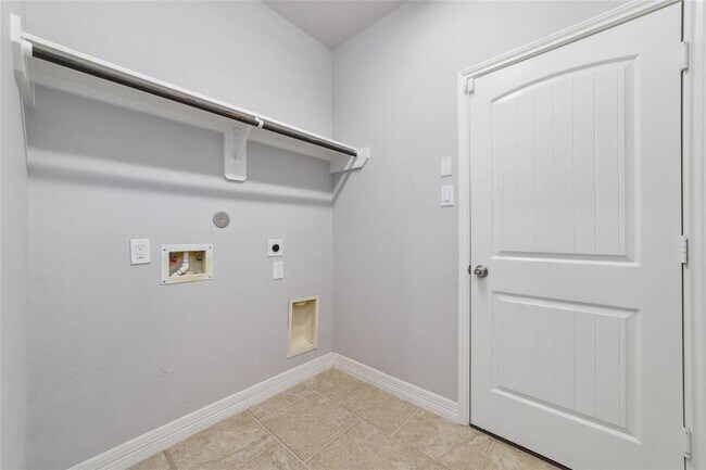 Building Photo - 21606 Hansom Dr
