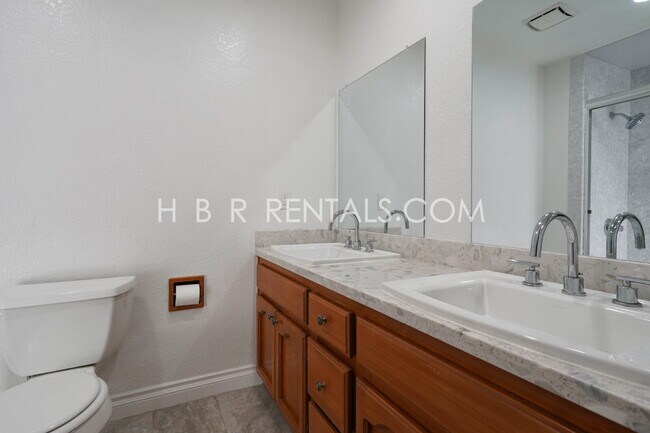 Building Photo - Single Story Charming 3-Bedroom Pleasanton Home Now MOVE IN Ready!