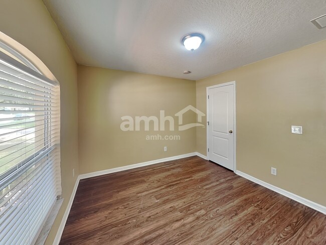 Building Photo - 1204 Mt McKinley Ct