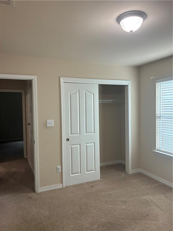 Building Photo - 9646 Estate Dr