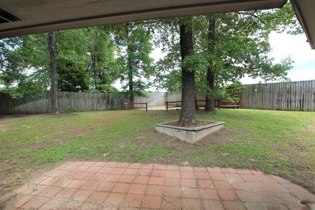 Building Photo - Stunning 4 Bedroom in Tyler! Available in ...