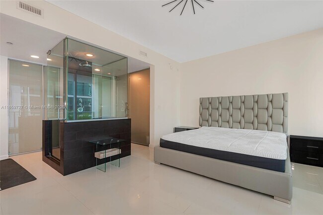 Building Photo - 1040 Biscayne Blvd