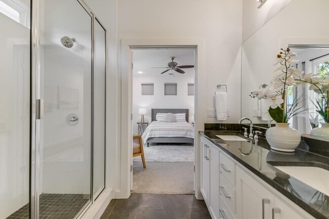 Building Photo - 1916 Bunche Rd