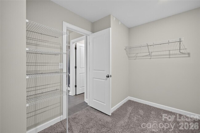 Building Photo - 314 Hyssop Ct