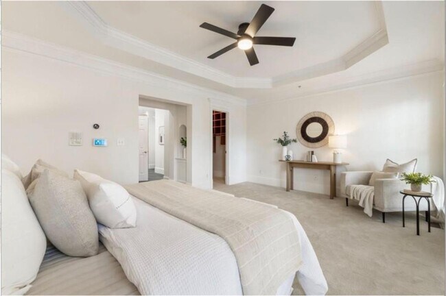 Building Photo - 802 Clifton Heights Ln NE