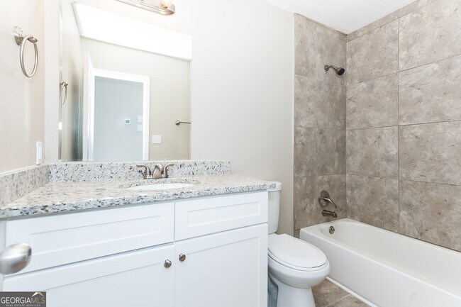 Building Photo - 8285 Bridgewater Pl