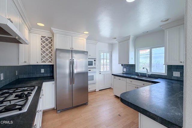 Building Photo - 117 Van Nuys Ave