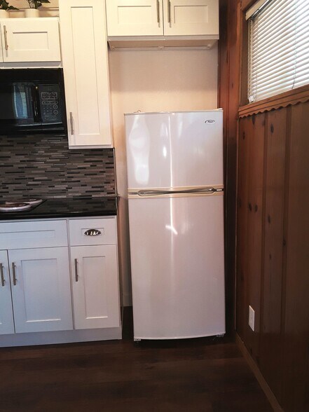 Building Photo - 298 W 23rd St