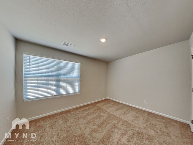 Building Photo - 349 Taverners Ln