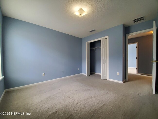 Building Photo - 825 Lord Nelson Blvd
