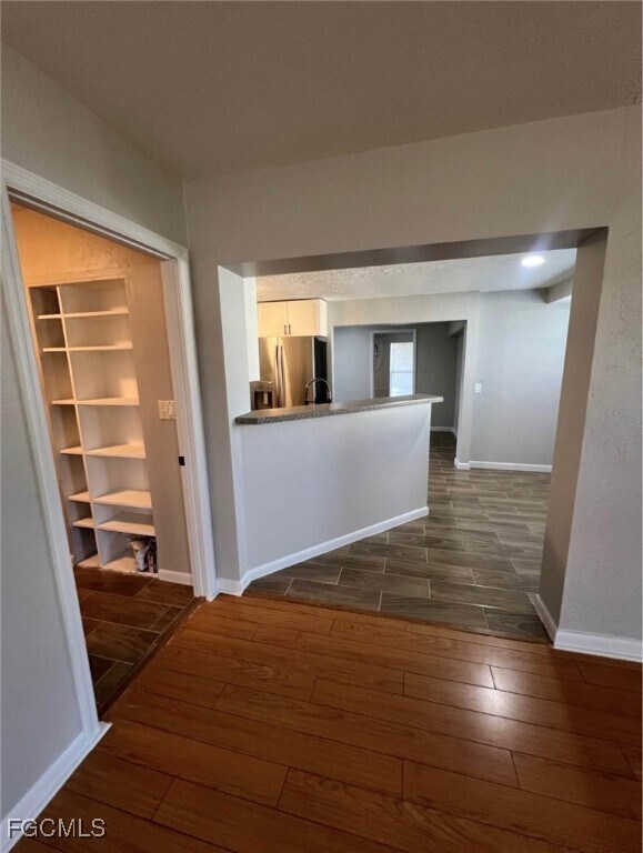 Building Photo - 712 Camellia Dr