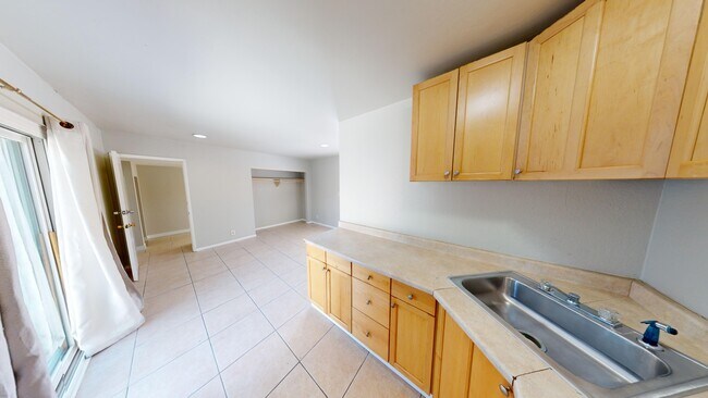 Building Photo - 6145 Mary Ln Dr