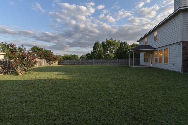 Building Photo - 2806 Stirrup Cove