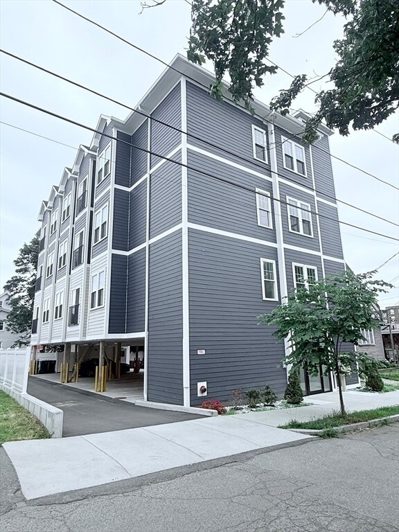 Building Photo - 222 Arlington St