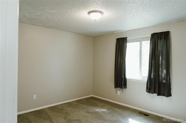 Building Photo - 11765 Ash Dr