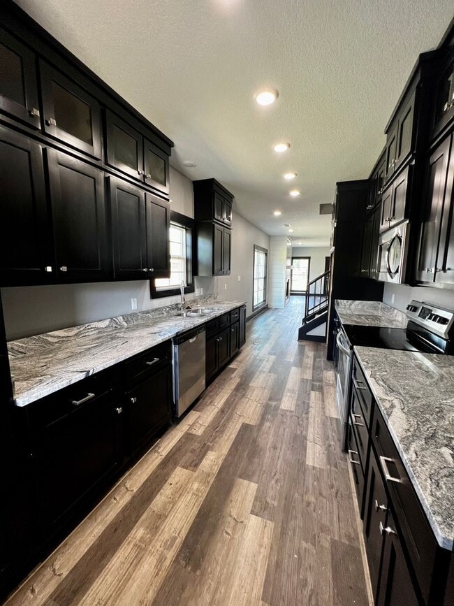 Building Photo - 4101 Stoke Dr