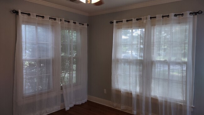 Building Photo - 3134 E 17th St