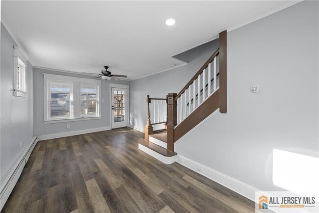 Building Photo - 76 Andrew St