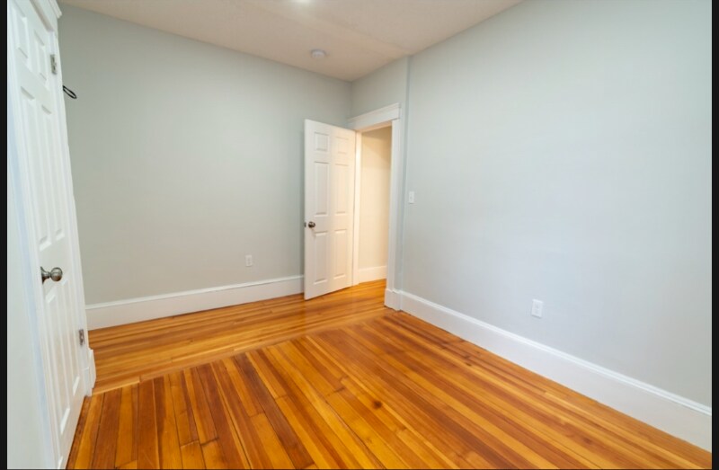 Building Photo - 22 Dearborn St