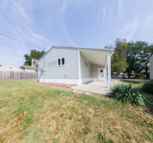 Building Photo - 3 Bedroom 2 Bath Home Conrad Iowa