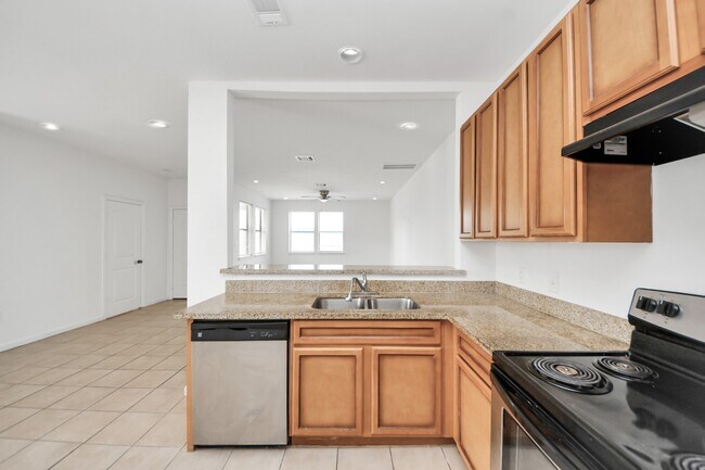 Building Photo - 4311 Oak Ridge Dr
