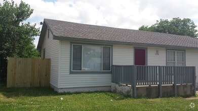 Building Photo - 1128 SW 39th St