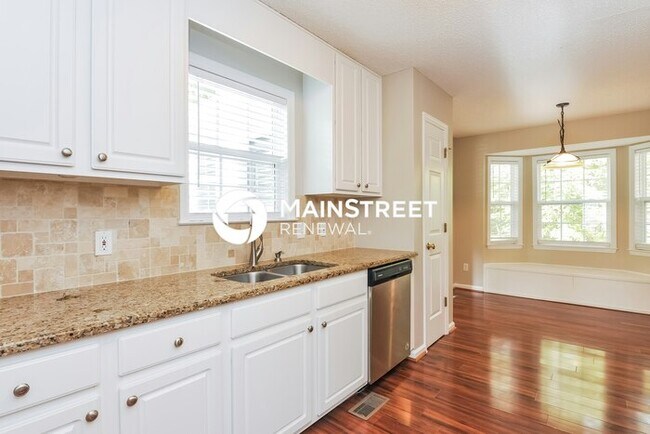 Building Photo - 3 Bedroom Pet-Friendly Home in Raleigh, NC...